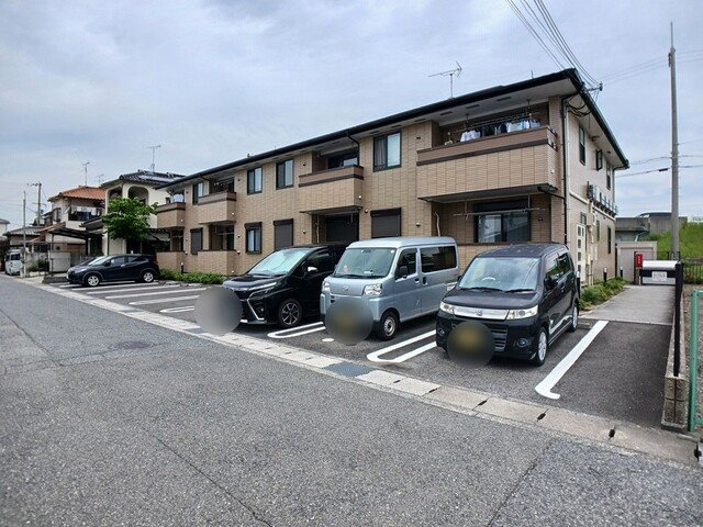 ドゥー　メゾン　セフィオの駐車場