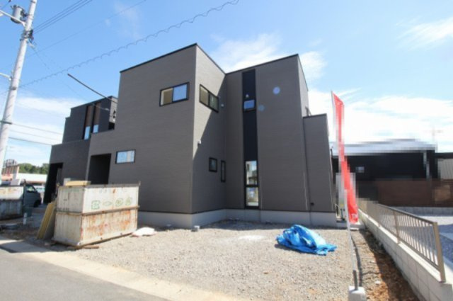 土佐市蓮池　新築戸建　1号棟　（全2区画）の外観|1号棟　土地面積　168.65㎡（約51.01坪）　建物面積110.96㎡（約33.57坪）
１階　59.62㎡／2階　51.34㎡　　