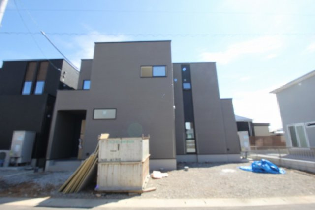 土佐市蓮池　新築戸建　1号棟　（全2区画）の外観|4LDK+WCL+SC+P　建物面積110.96㎡（約33.57坪）
１階　59.62㎡／2階　51.34㎡　