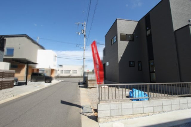 土佐市蓮池　新築戸建　1号棟　（全2区画）の外観|4LDK+WCL+SC+P　建物面積110.96㎡（約33.57坪）
１階　59.62㎡／2階　51.34㎡　　
