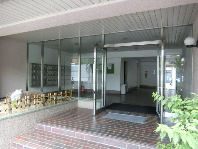 サンライフタウン古市のエントランス