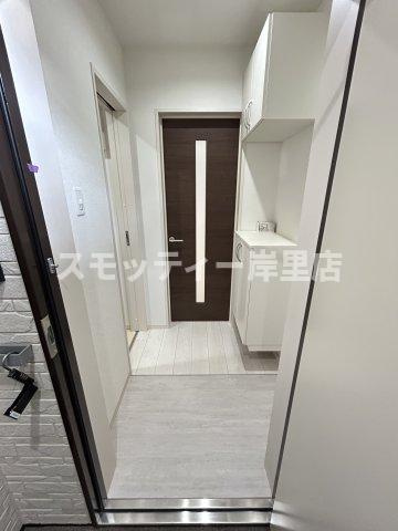 GRANDIR岸里の玄関