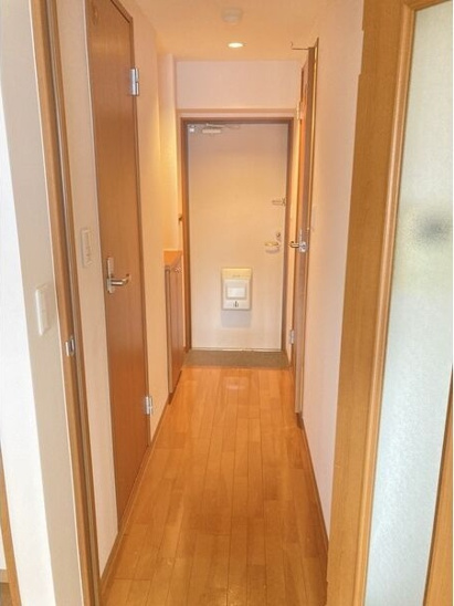 【玄関】ベレーサ山王 
