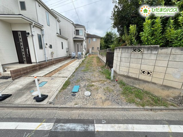 鴻巣市人形　第1　新築一戸建て　クレイドルガーデン　03の駐車場