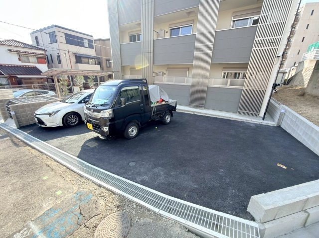 リアン名谷の駐車場