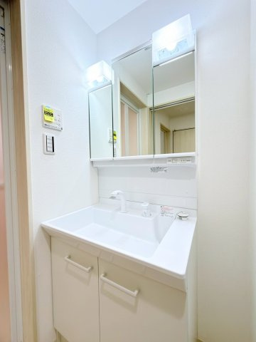 リアン名谷の独立洗面台