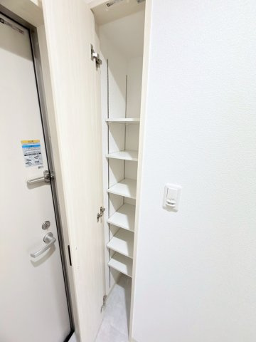 リアン名谷の玄関