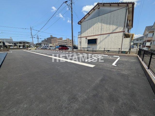 プルミエールの駐車場