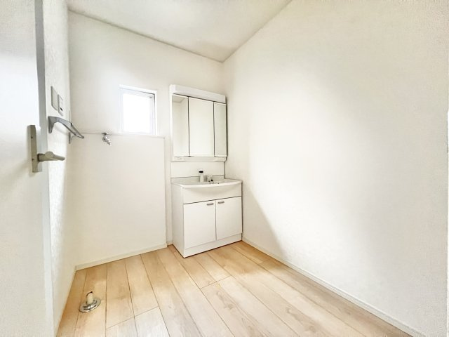 四街道市小名木の一戸建ての洗面所|コンパクトで使いやすい洗面所
