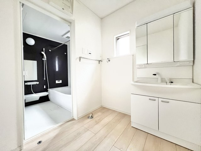 四街道市小名木の一戸建ての玄関|シンプルで使いやすい玄関です