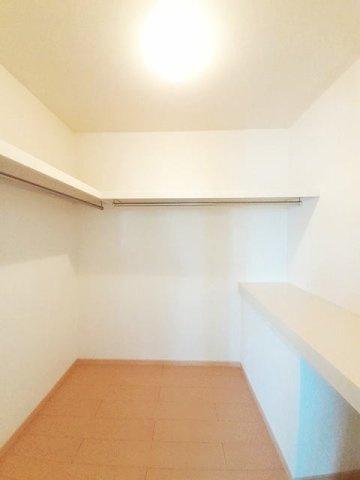 アヴェニューＢの収納|こまごまとしたものを収納できそうですね