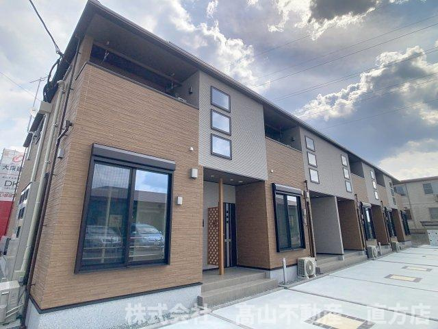 直方市大字感田のアパートの外観