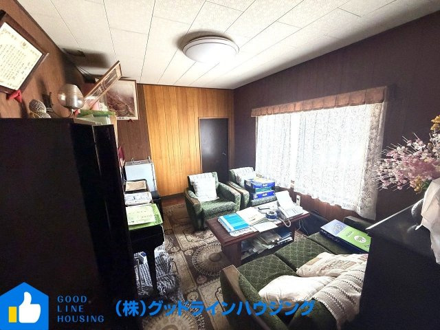 西脇市冨田南町戸建の洋室|応接間