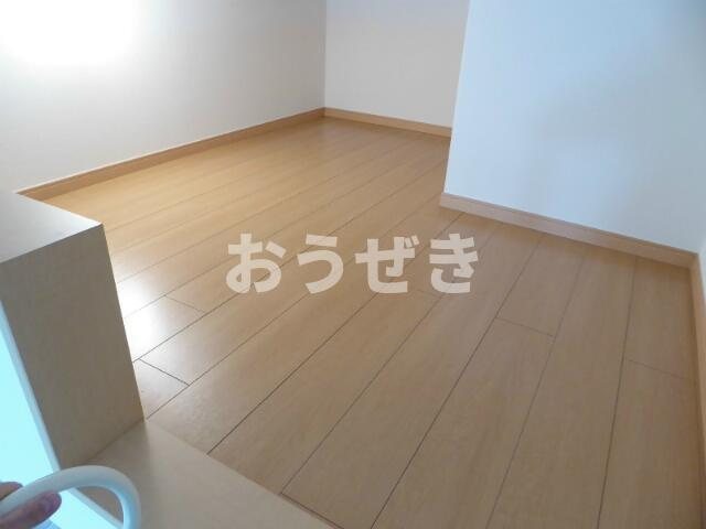 ハーミットクラブハウス西横浜の内装|大型ロフトはそのままベッドル…