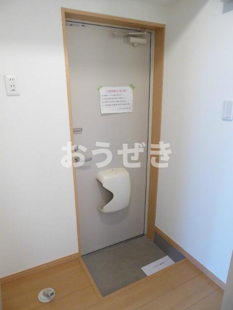 ハーミットクラブハウス西横浜の玄関|玄関は広めです