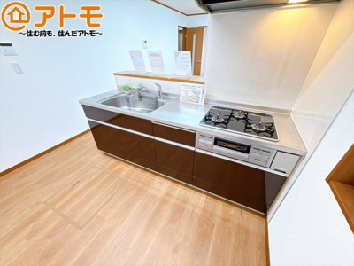 【キッチン】 | 清水区谷津町1丁目　中古戸建 | 対面式のキッチンはリビングを見渡すことができるので安心♪家族の会話も増えそうですね♪