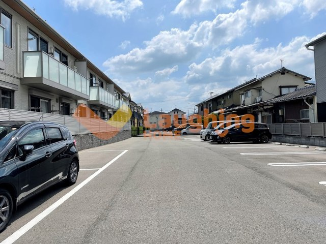 シャーメゾン善導寺の駐車場|駐車スペースもあります