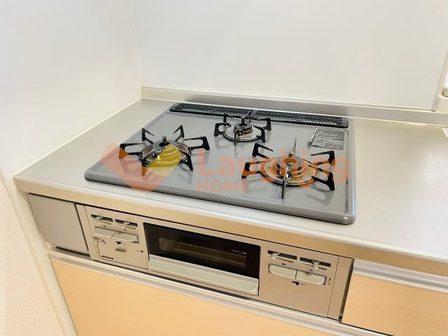 シャーメゾン善導寺のキッチン|コンパクトなキッチンで掃除もラクラク