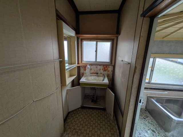 中古戸建　高崎市上里見町の独立洗面台