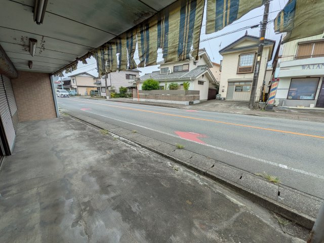 中古戸建　高崎市上里見町の駐車場