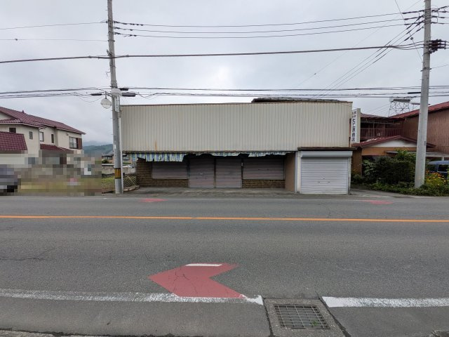 中古戸建　高崎市上里見町の駐車場