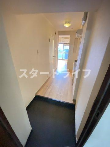 大阪市東淀川区東中島１丁目の賃貸マンションの玄関