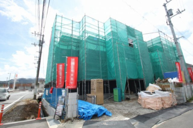 土佐市蓮池　新築戸建　2号棟　（全2区画）の外観|4LDK+WCL+FCL+SC+P　建物面積112.61㎡（約34.06坪）
１階　59.20㎡／2階　53.41㎡　