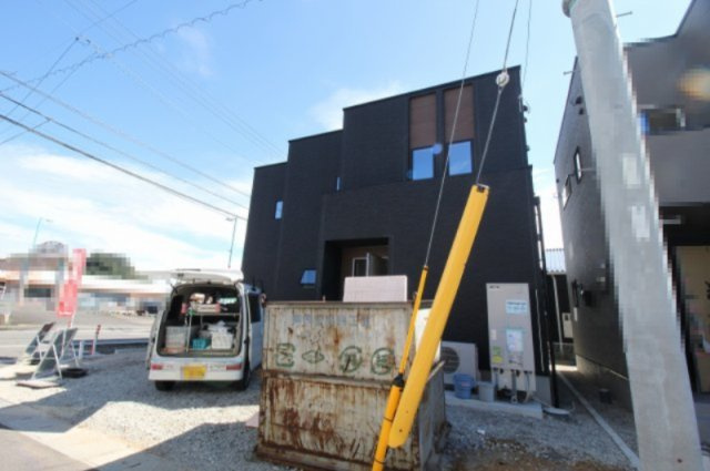 土佐市蓮池　新築戸建　2号棟　（全2区画）の外観|4LDK+WCL+FCL+SC+P　建物面積112.61㎡（約34.06坪）
１階　59.20㎡／2階　53.41㎡　