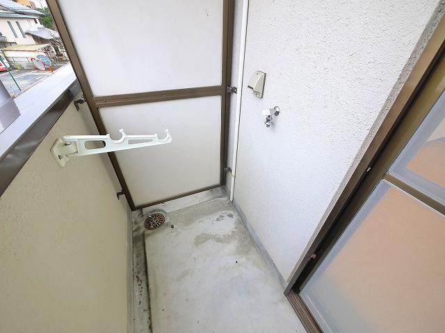 ドウェル佐保川の設備|洗濯機はこちらに設置してください。