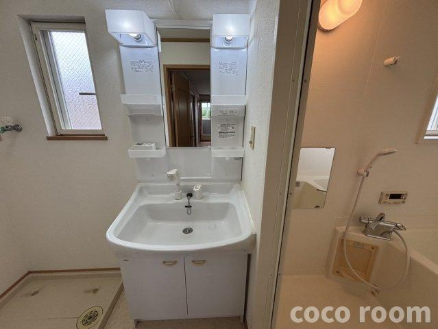 ジュネス小石川Ｃの独立洗面台
