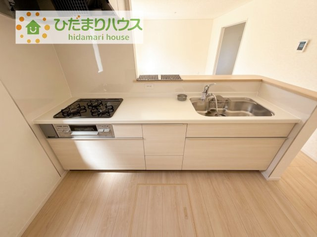【キッチン】 | 土浦市天川第4　新築戸建 | 3口コンロでお料理する時間も短くなりそうですね(*‘∀‘)