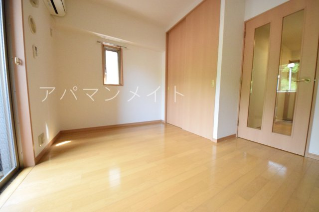 【居間・リビング】 | ヴァンヴェール１ | 使い勝手の良いお部屋です！