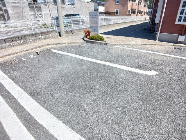 サンライト・ヴィラⅠの駐車場