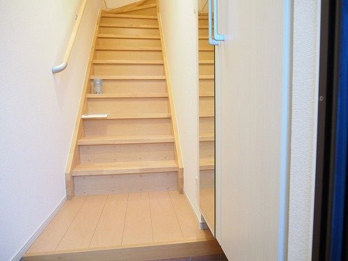 メゾンセレーノの玄関
