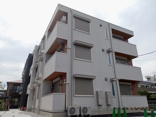 川崎市多摩区長尾１丁目のアパートの外観