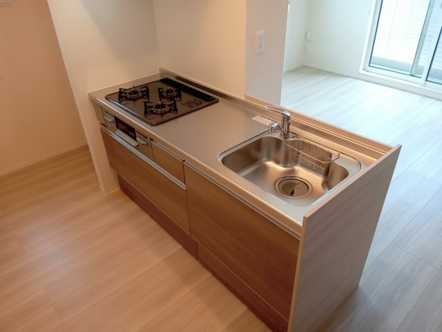 川崎市多摩区長尾１丁目のアパートのキッチン