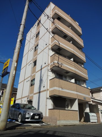 Ch・Bruの外観