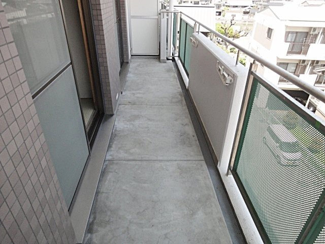 リジェール宝塚のバルコニー