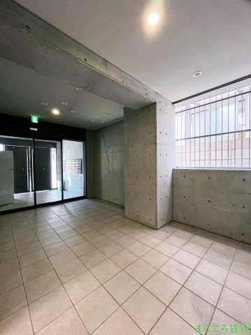 【エントランス】 | ベルシモンズ大阪港