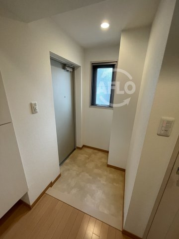 TOMODOAL北梅田の玄関|TOMODOAL北梅田　玄関