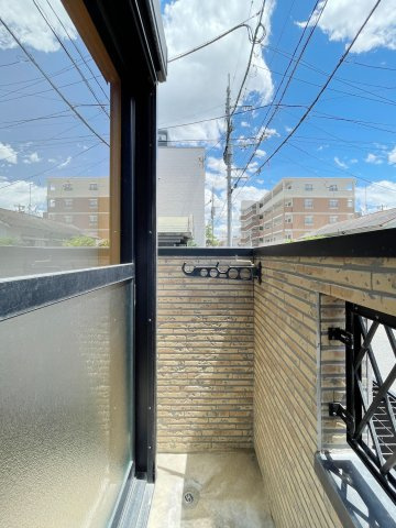 【バルコニー】 | ピュア高宮参番館 | バルコニーがあります※写真は類似です