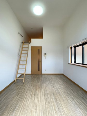 【洋室】 | ピュア高宮参番館 | 洋室です※写真は類似です