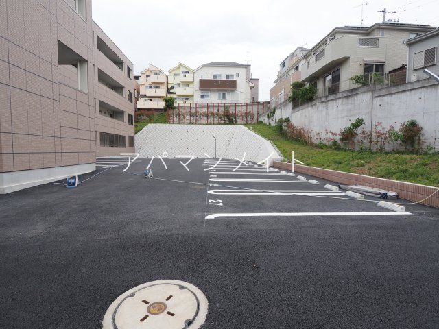 【駐車場】 | ポルトボナール | 駐車スペースです