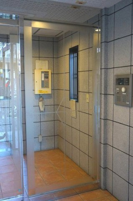 【エントランス】 | カスタナール | 毎日通るエントランスはこのようになっています