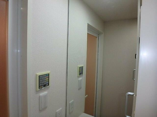 ブライズ神田の玄関