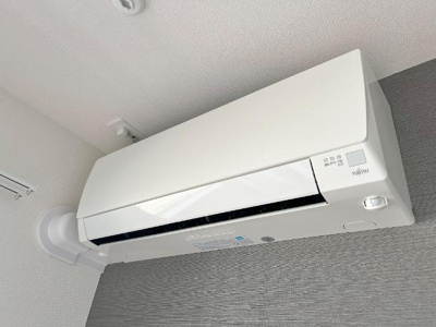 【設備】 | アヴェニール | エアコン