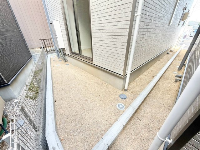 クレイドルガーデン　大府市東新町第2の庭|お庭では家庭菜園やガーデニングを楽しめ、夫婦二人のちょっとした趣味の時間を気持ちよく過ごせる空間です。									
									