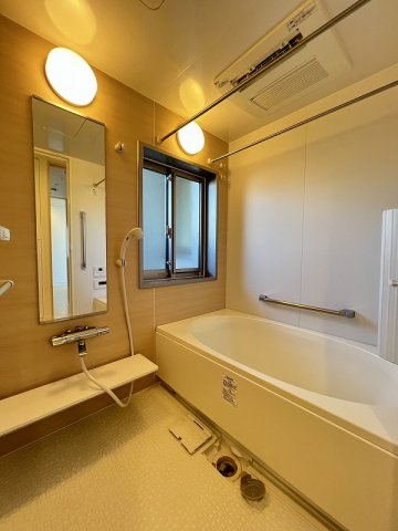 アーバンエース五条公園パルの浴室|別号室参考写真