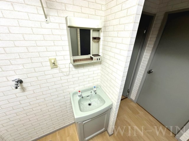 ウィンディア藤の洗面所|イメージ（同建物内別部屋の写真です）