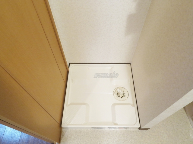 エレガンス８番館の設備|室内洗濯機置場です♪